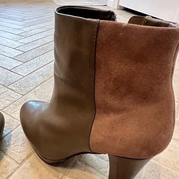 Elaine Turner Brown Leather Suede Boots EUC Sz 8 - Picture 8 of 9